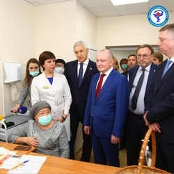 Замглавы Минздрава РФ посетил астраханские больницы