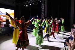 В Астрахани впервые состоялся инклюзивный фестиваль «Народов много — Родина одна»