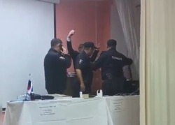 В Астрахани кандидат напал на секретаря избирательного участка