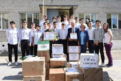 Астраханские школьники собрали посылки для участников СВО