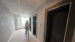 В астраханских домах устанавливают новые белорусские лифты