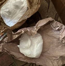 В Астрахани задержали двух работников теневого магазина 