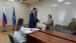 В Астрахани жительница Херсонской области получила сертификат на покупку жилья