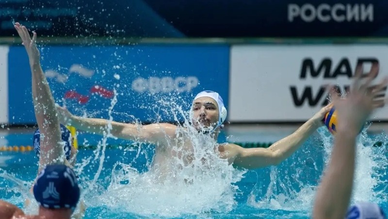 Астраханские ватерполисты разгромили москвичей и вышли в полуфинал