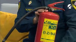 Сотрудник МЧС провёл для астраханцев ликбез по выбору огнетушителя