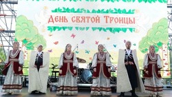 В Астрахани прошли народные гуляния в честь Дня Святой Троицы