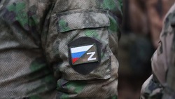 Астраханца наградили медалью за спасение боевого товарища на СВО