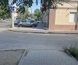 В Астрахани водитель по небрежности сбил пешехода