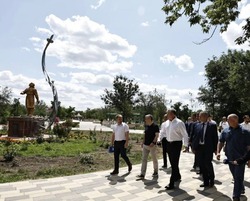 Парк «Лётный» в Астраханской области начали разрушать вандалы