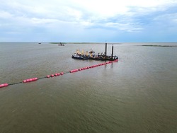 Со дна Волго-Каспийского канала в Астраханской области подняли семь миллионов кубометров грунта