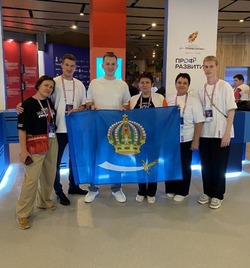 Астраханский волонтёр отмечена нагрудным знаком «Доброволец России»