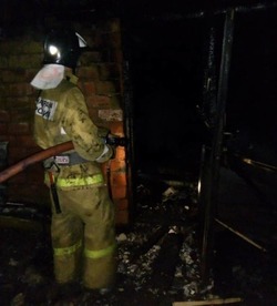 В Астрахани при пожаре пострадал 56-летний мужчина