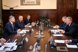 Глава региона обсудил с руководством РЖД вопросы логистики и грузоперевозок по МТК «Север — Юг»