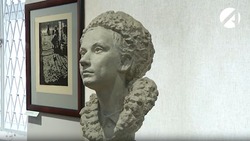 В Астрахани открылась выставка «Женские образы в графике и скульптуре»