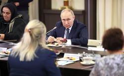 Владимир Путин провёл встречу с матерями участников спецоперации