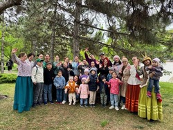 Астраханцам показали сказки на траве 