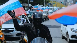 День флага России в Астрахани отметят автопробегом