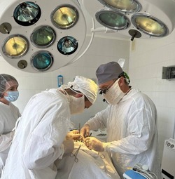 Астраханские хирурги спасли 62-летнюю пациентку с редким заболеванием