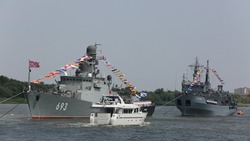 Астраханцы смогут наблюдать праздничное построение военных кораблей