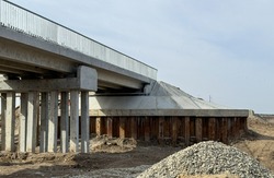 Завершён первый этап реконструкции моста через ерик Широкий Банный