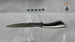 Астраханец напал на собутыльника с ножом