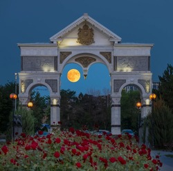 Астраханский астрофотограф запечатлела Клубничную луну