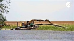 В Астраханской области расчищают Тишковский канал-рыбоход
