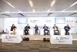 Игорь Бабушкин рассказал о логистических возможностях Астраханской области на международном форуме