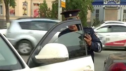 Астраханские полицейские проверяли у водителей тонировку