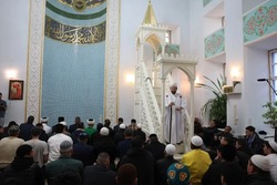 Губернатор Астраханской области поздравил мусульман с Ураза-байрамом