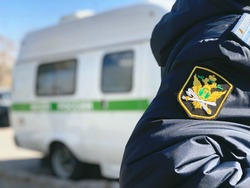 В Астраханской области долги мешали кораблю выйти в море