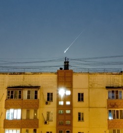 В небе над Астраханью запечатлели падающий метеор