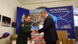 Глава Астраханской области передал военному комиссариату оргтехнику и автомобиль
