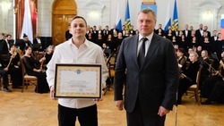 Журналист телеканала «Астрахань 24» удостоен почётной грамоты губернатора