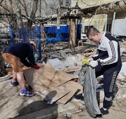 Астраханские активисты провели весенний экосубботник