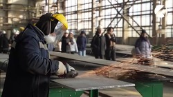 Астраханские студенты осваивают судостроение на практике