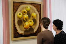 В Астрахани открылась художественная выставка «Пятое время года 24»