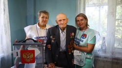 Ветеран Великой Отечественной войны подаёт пример молодым астраханцам