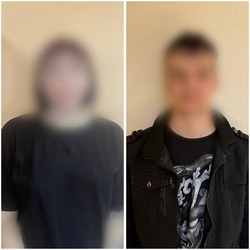 Двух астраханцев оштрафовали за запрещённые изображения в соцсетях