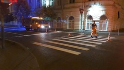 В Астрахани обновляют пешеходные переходы