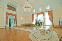 В декабре 2023 года в Астраханской области сыграли 454 свадьбы