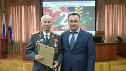 В администрации Астрахани отметили 23 февраля 
