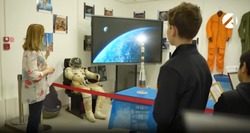 Для юных астраханцев открыли космическую выставку