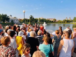 Астраханские экскурсоводы отмечают профессиональный праздник