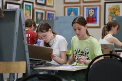 Конкурс в Астрахани собрал более 160 работ юных художников