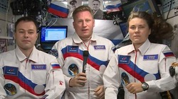 Космонавты поздравили россиян с Днём народного единства