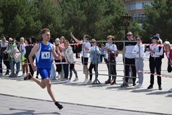 В Астрахани прошла легкоатлетическая эстафета, посвящённая Дню Победы