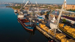В Астраханской области в I квартале вырос грузооборот портов  