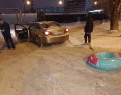 Астраханских водителей наказали за опасную езду с тюбингами