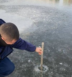 Астраханцев предупреждают о запрете выхода на лёд
